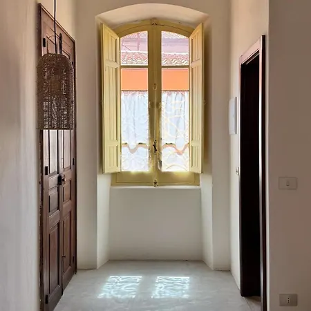 Boutique Sardinian Hideaway In Historic Lejlighed