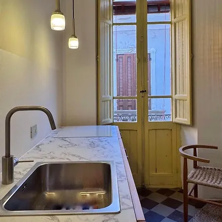 Boutique Sardinian Hideaway In Historic Lejlighed *